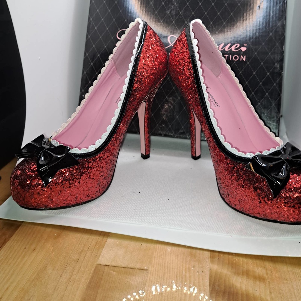 NIB- Size 7 FABULOUS Red Dorothy RED GLITTER 5 inch SEXY Heels